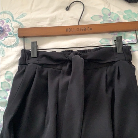 Lululemon pant - Picture 4 of 5